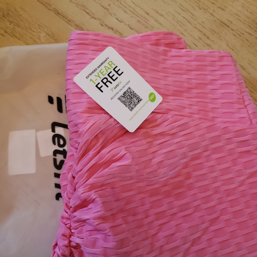 Bubble gum pink tiktok leggings